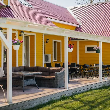 Magnushof Kuelalistemaja Konukevi *